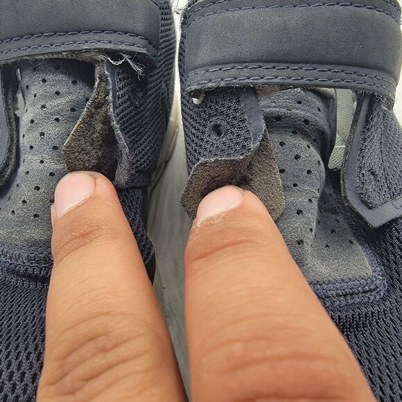 On Cloud Cloudplay Kids 12K Blue Athletic Sneakers School Casual Walking Out - Picture 8 of 14